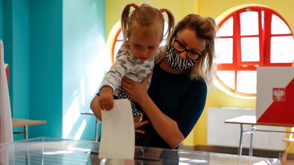 Voting in Warsaw - 12 July