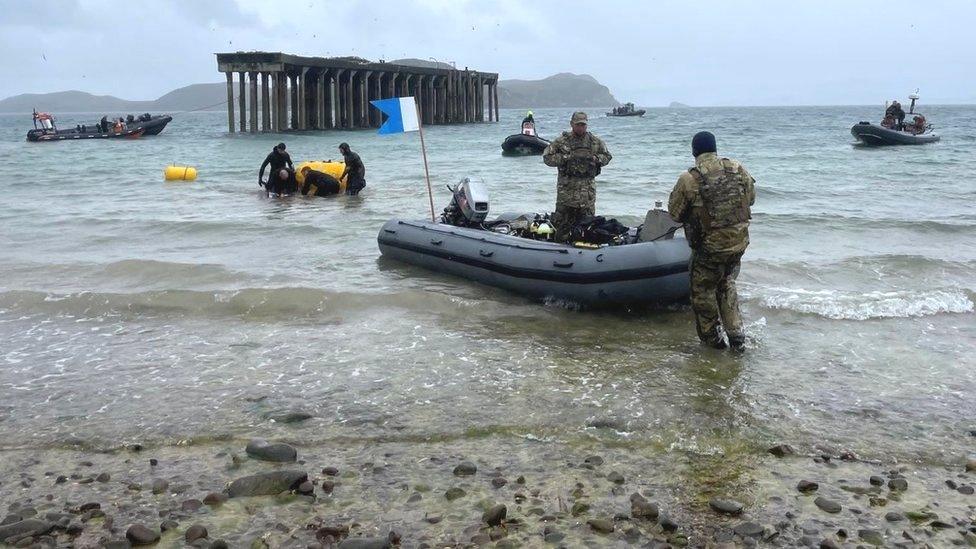 Navy training Ukrainians