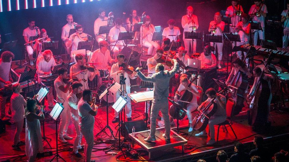 Paraorchestra in concert