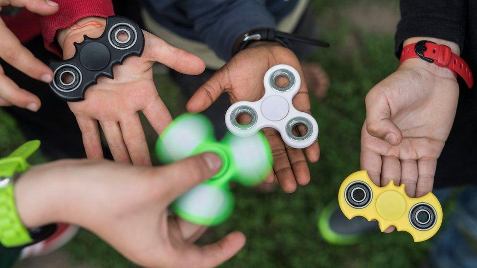 Fidget spinners seized by Irish customs over safety fears - BBC News