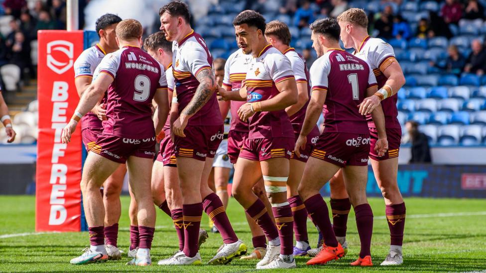 Huddersfield оголосить план домашнього стадіону на 2027 рік під час безкоштовного матчу