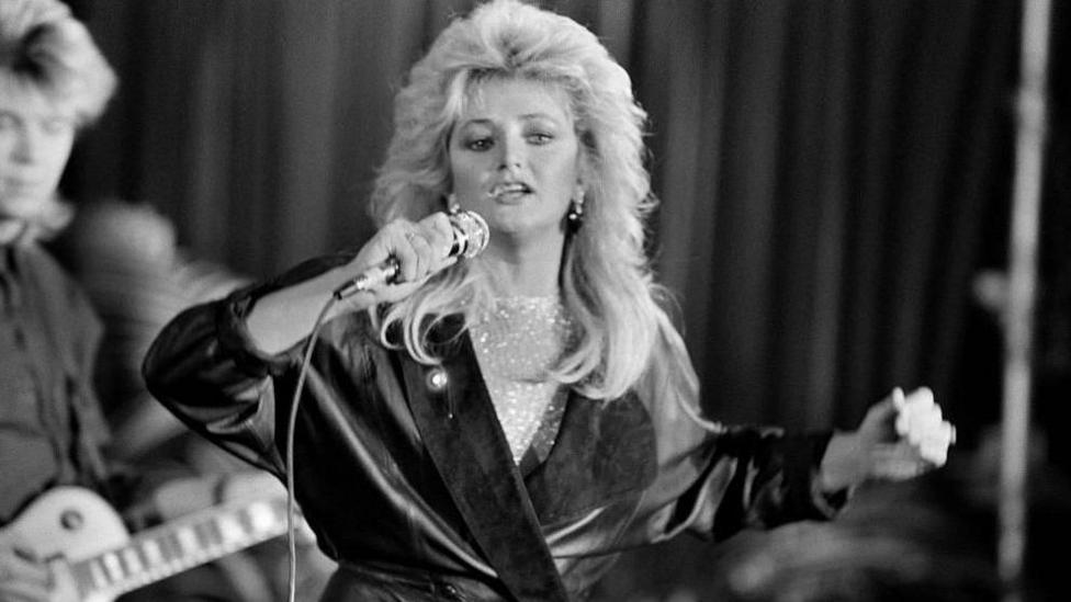 Bonnie Tyler, the gravel-voiced star who sang her way into music history