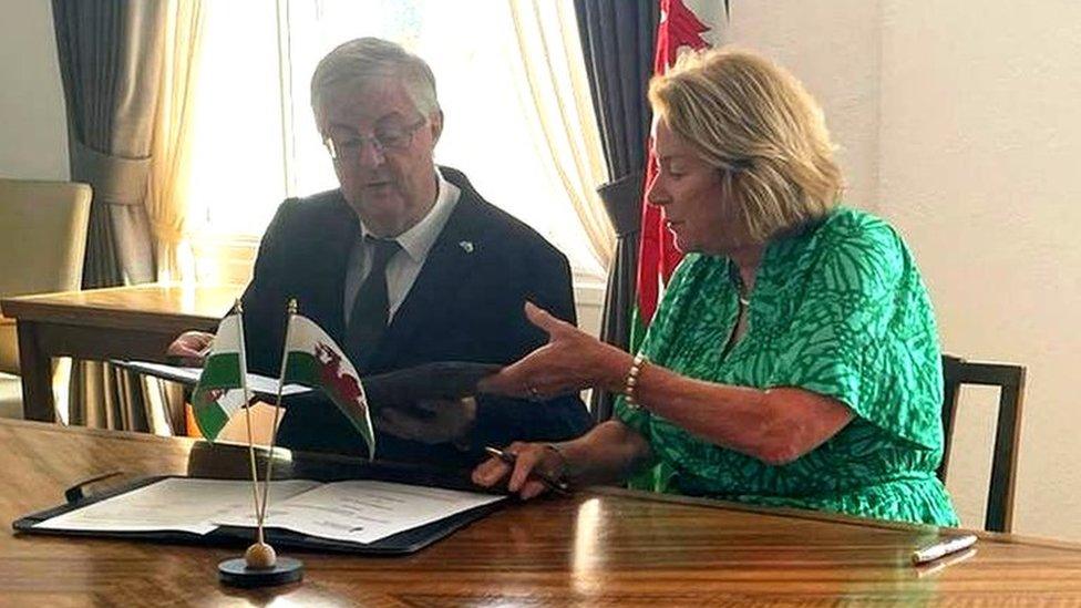 First Minister of Wales Mark Drakeford and Cornwall Council leader Linda Taylor