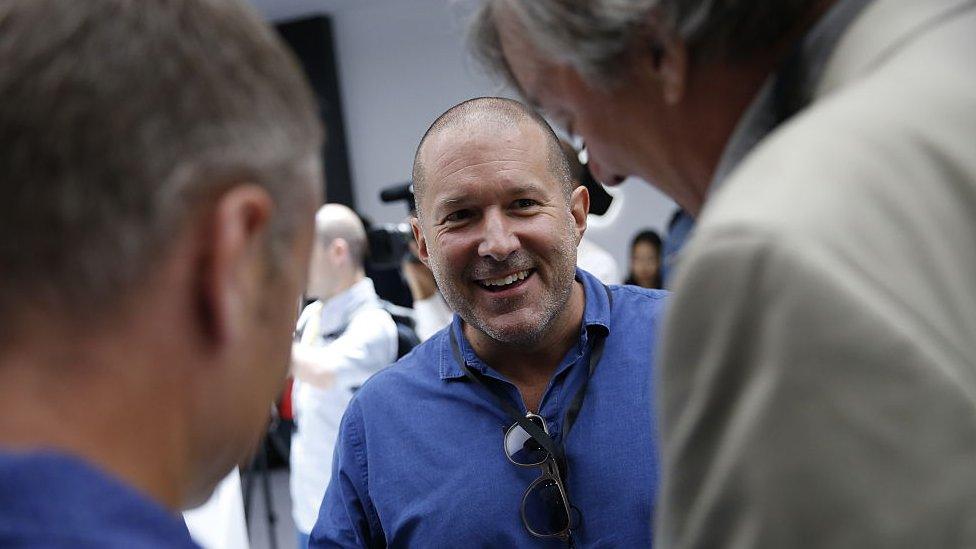 Apple's Jonny Ive jokes with actor Stephen Fry