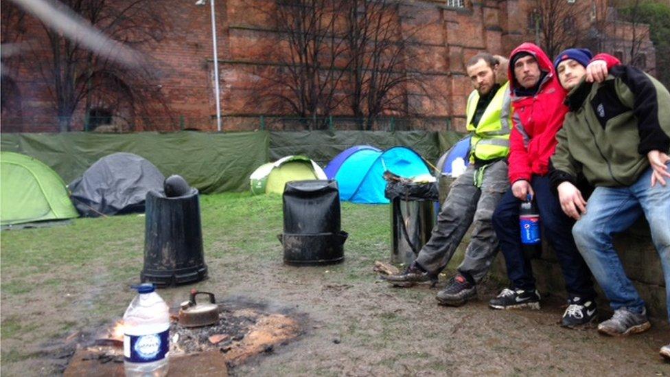 Rough sleepers in Cliff Road