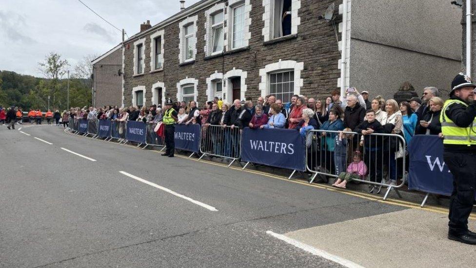 Crowds at the unveiling