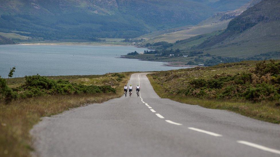 NC500 cyclists