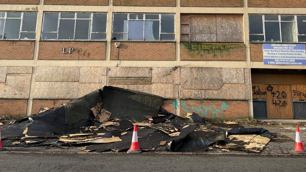 Parts of a roof blown on to Countersthorpe Road, Leicestershire