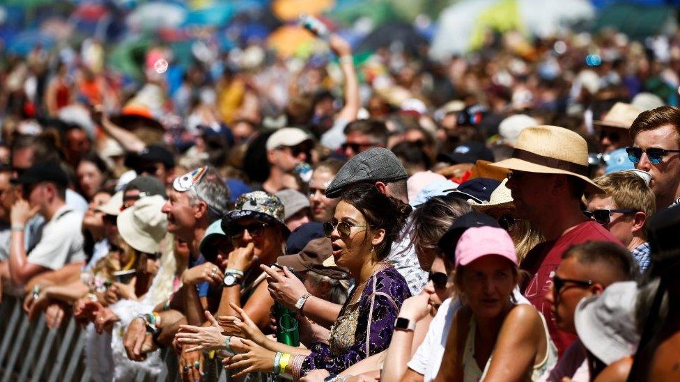 Glastonbury crowd