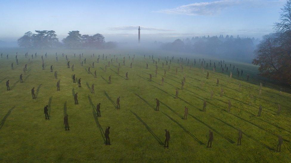 200 silhouetted soldiers at Blenheim Palace