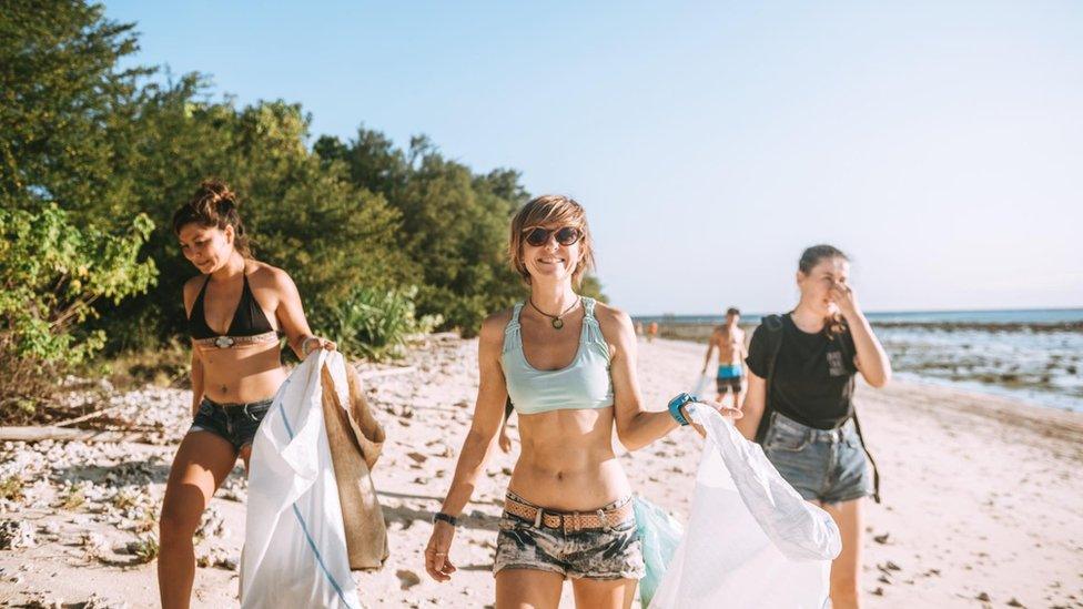 Sian Williams litter picking on an Indonesian beach.