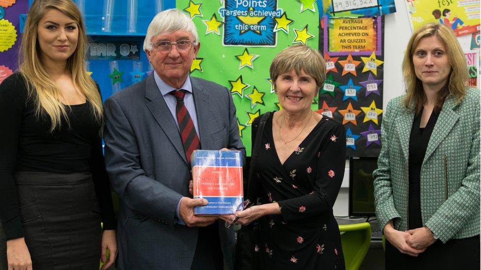 (l-r) Jayne Simonson, Dyffryn School library, Professor Hywel Francis, Professor Angela John and Katrina Burton, head of English at Dyffryn