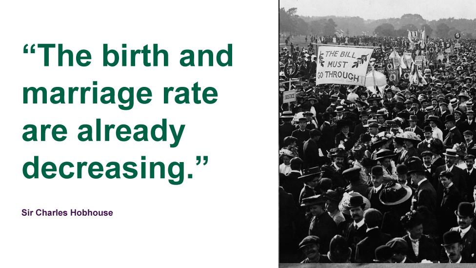 A crowd in Hyde Park at a suffragette meeting, circa 1910.