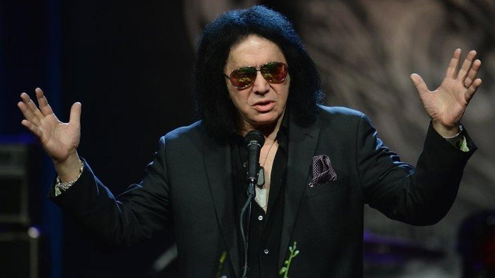 Gene Simmons, co-founder of the rock band Kiss, delivers remarks during the memorial service for rock 'n' roll legend Chuck Berry at the Pageant Concert Hall and Nightclub (09 April 2017)