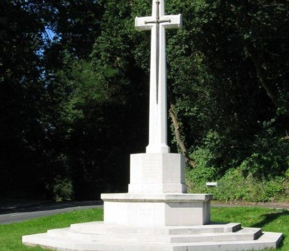 Finchampstead War Memorial