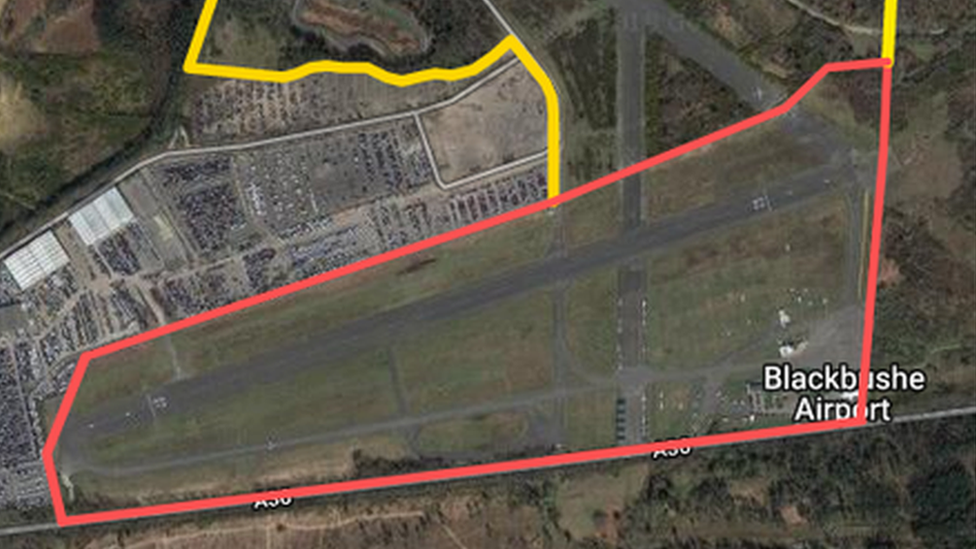 Blackbushe airport map