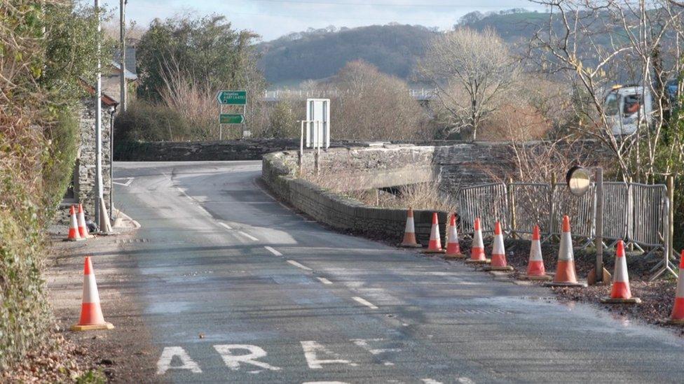 Machynlleth road