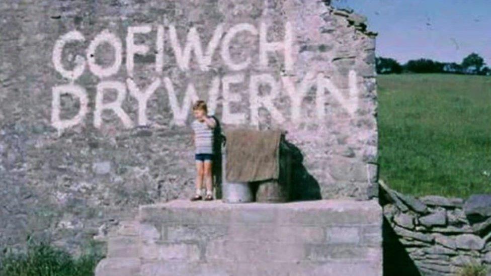 Arwydd Cofiwch Dryweryn