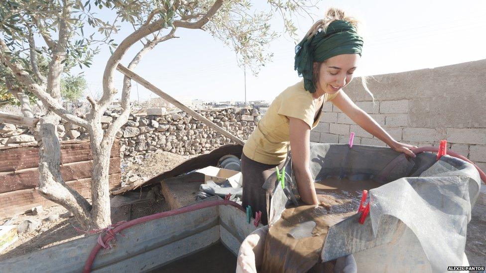 Separating plant remains from excavated soil