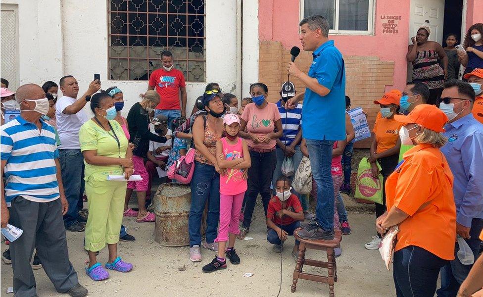 David Uzcátegui speaks at a campaign event in Miranda state