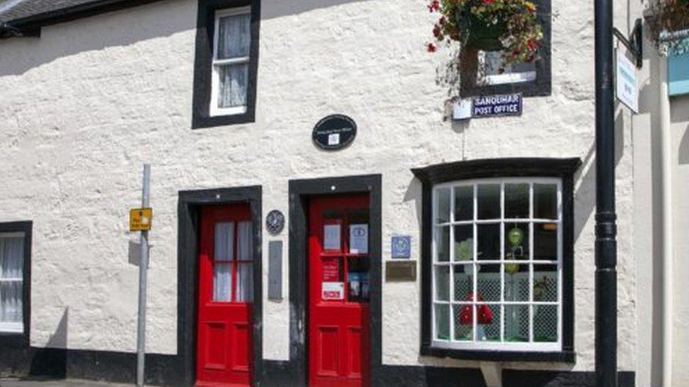 A photograph of the front of 307-year-old post office