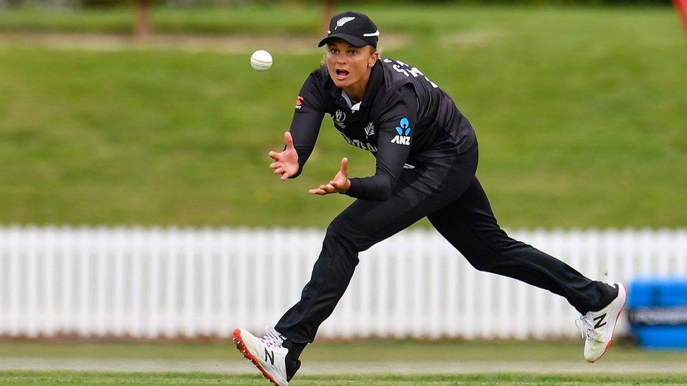 Suzie Bates of New Zealand fields the ball during a warm up match