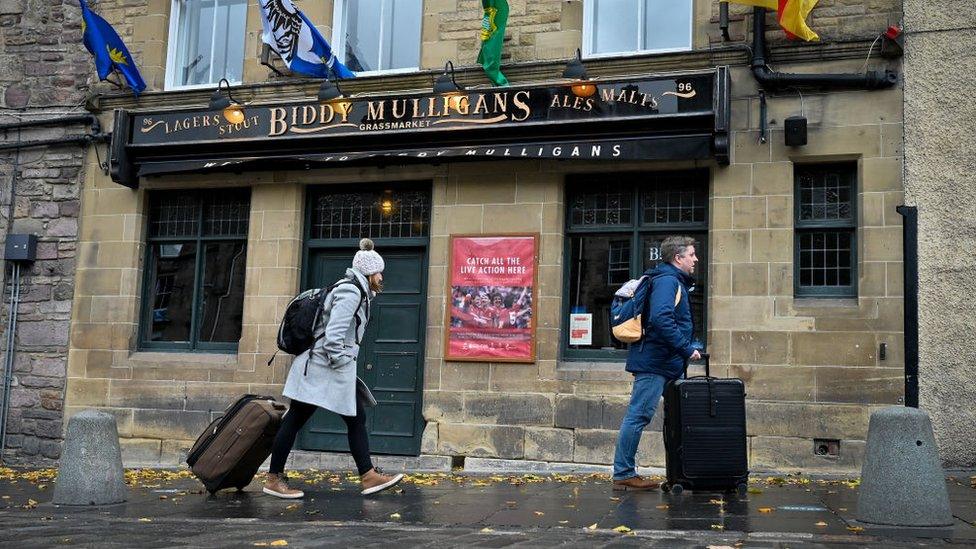 Pub shut in Edinburgh