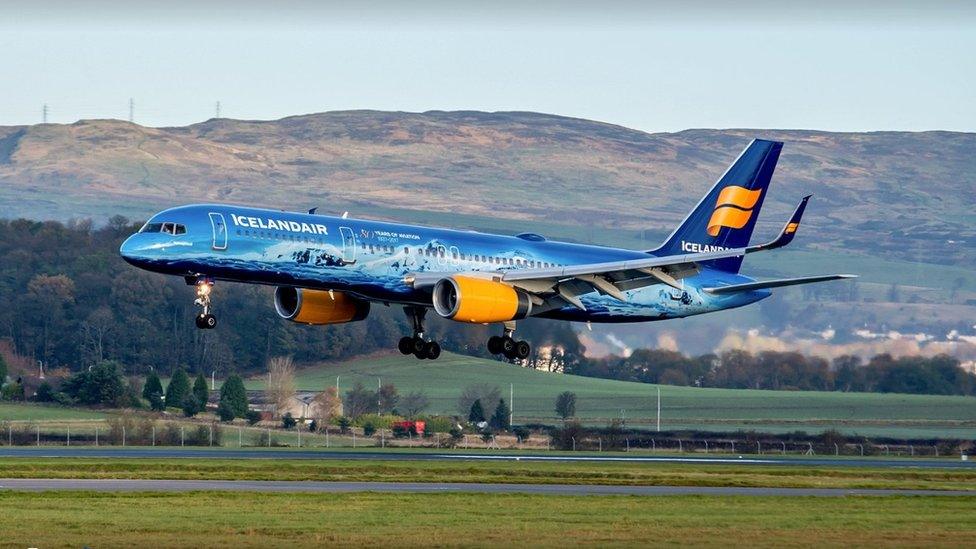 Icelandair flight