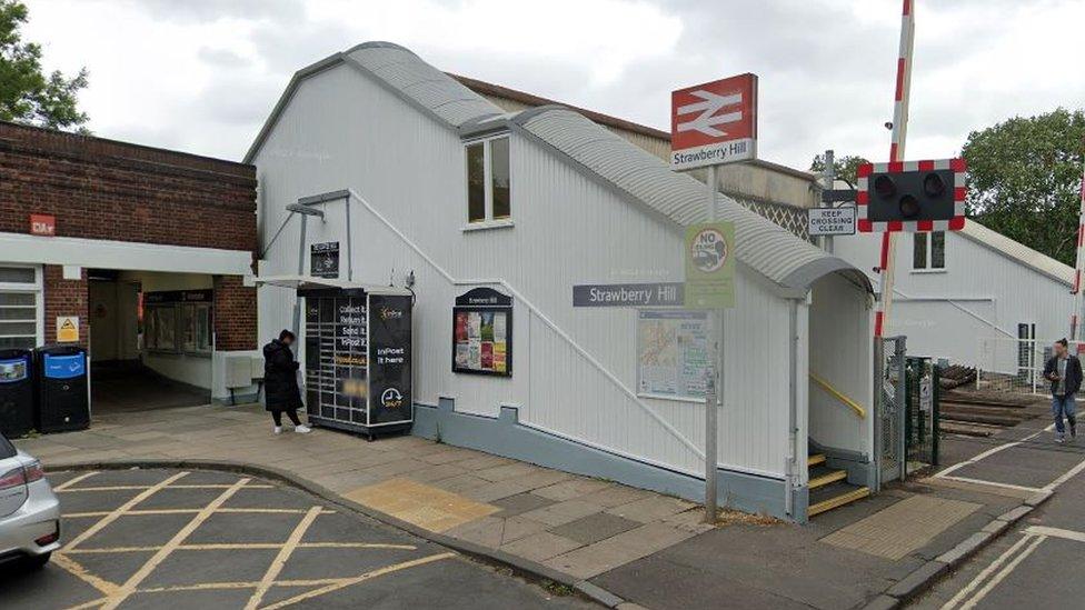 Strawberry Hill train station