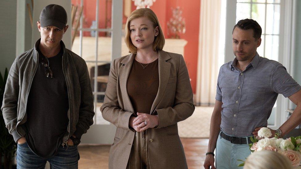 Jeremy Strong, Sarah Snook, Kieran Culkin in Succession Season 4 - Episode 1