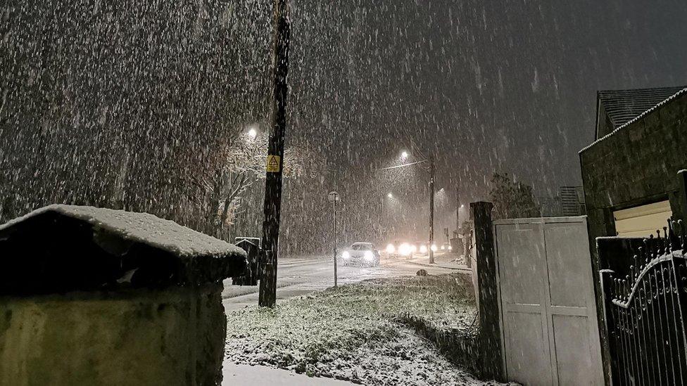 Snow on Hirwaun Road