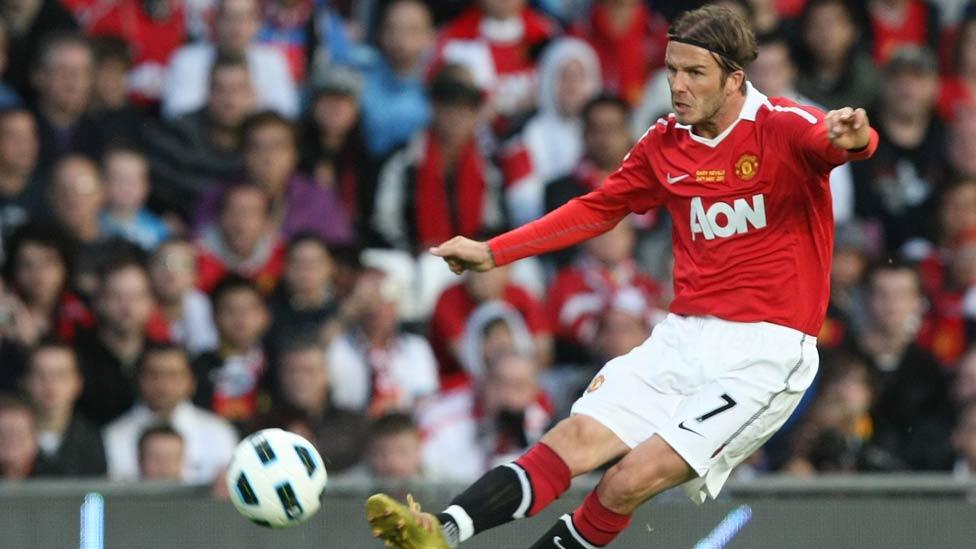 David Beckham playing for Manchester United