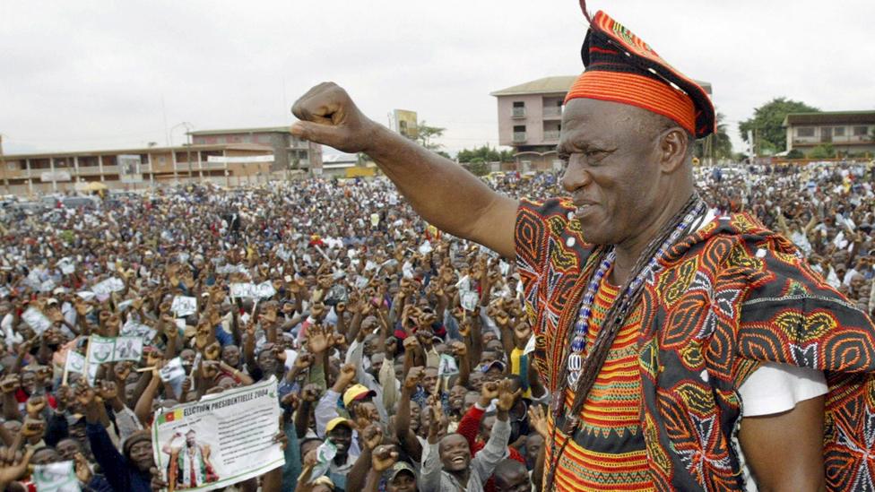 John Fru Ndi at a SDF rally in Yaoundé, Cameroon in 2004