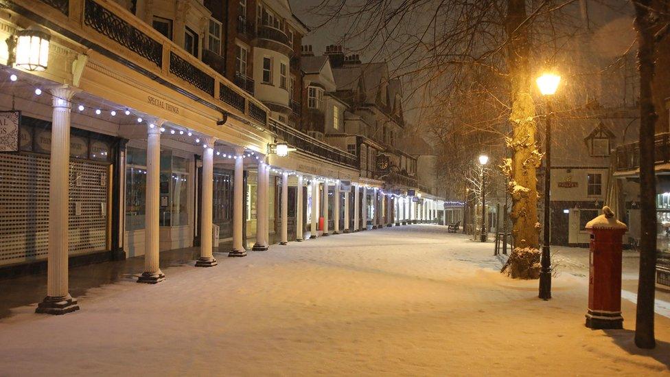 Snow in Tunbridge Wells, Kent