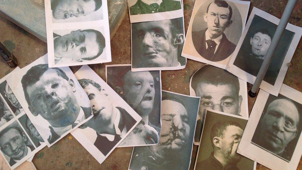 Images of men from WW1 whose faces have been damaged