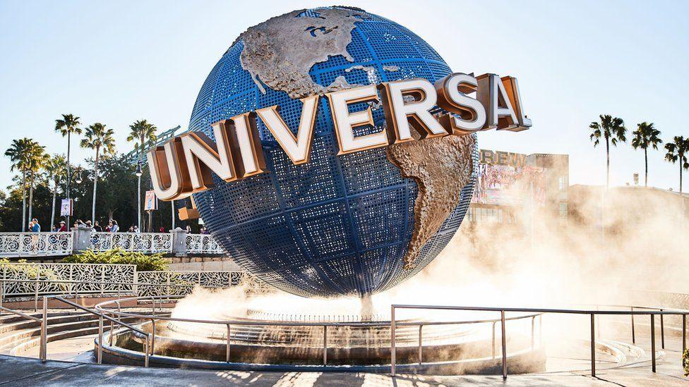 Universal Studios globe 