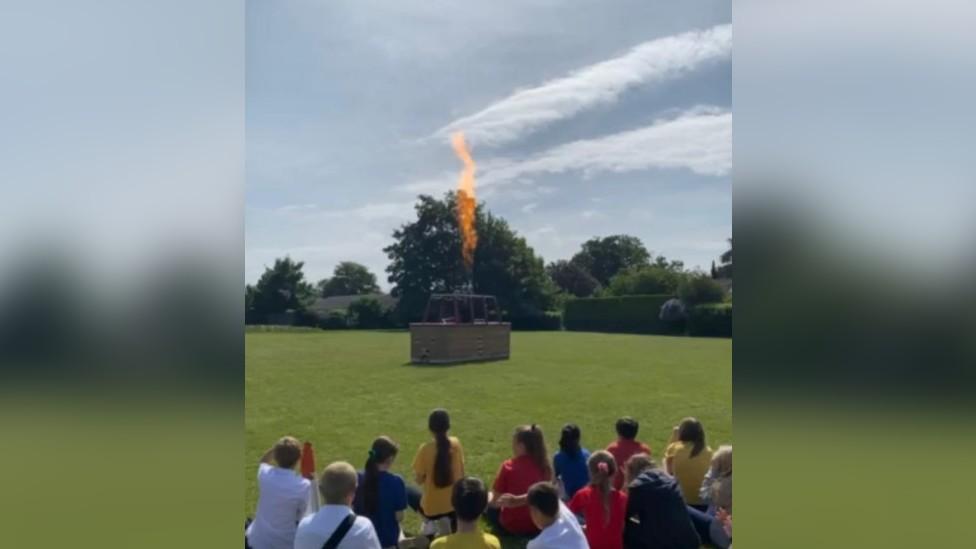 Hot air balloon lesson at school