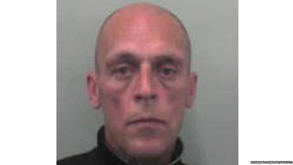 Burglar walks in flour and leads police to his front door - BBC News