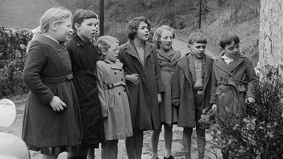 Children singing traditional Welsh songs