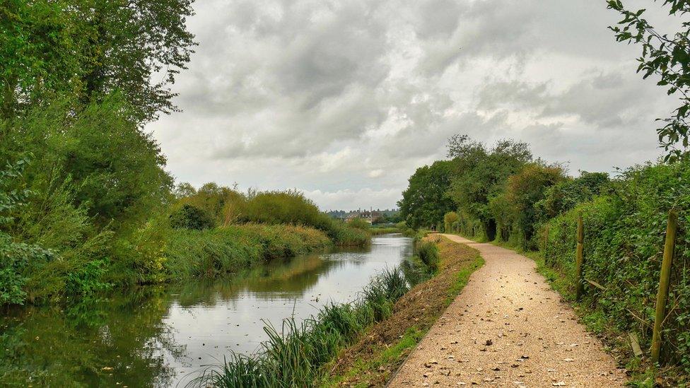 Footpath at Padworth