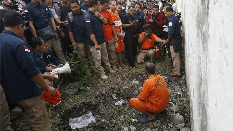 A re-enactment of the June tunnel breakout at Kerobokan Prison.