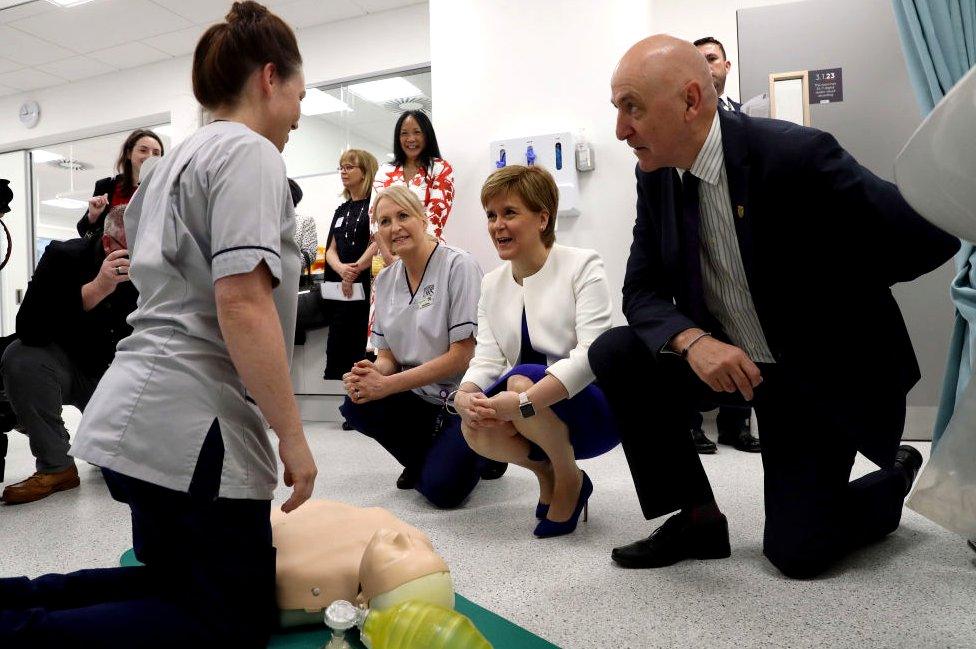 Nicola Sturgeon visits student nurses