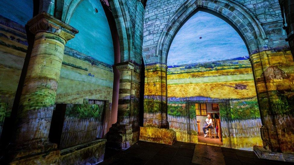 Van Gogh projections in York