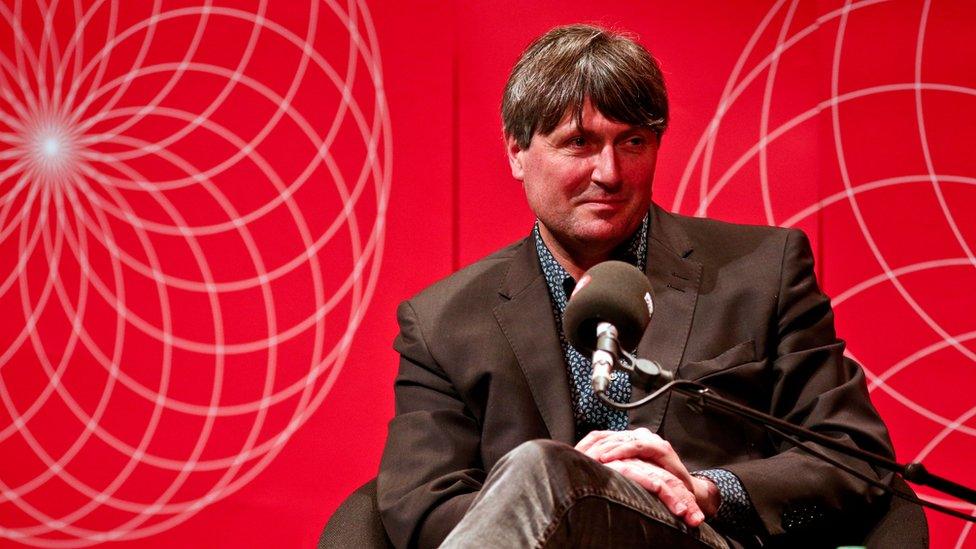 Simon Armitage