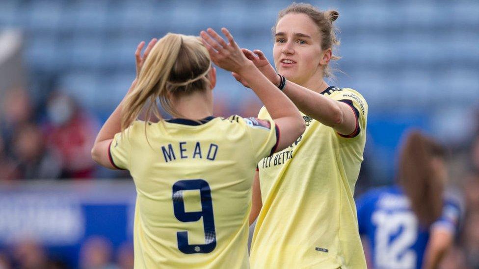 Beth Mead and Vivianne Miedema.