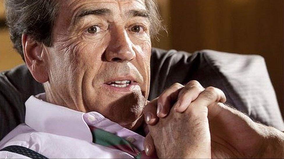 Robert Lindsay