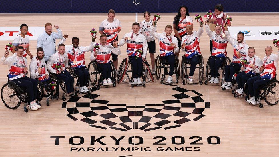 paralympicsgb-basketball-team-celebrate-their-bronze-medal