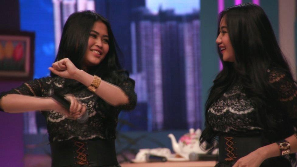 Picture of Indonesian dangdut singers Duo Serigala