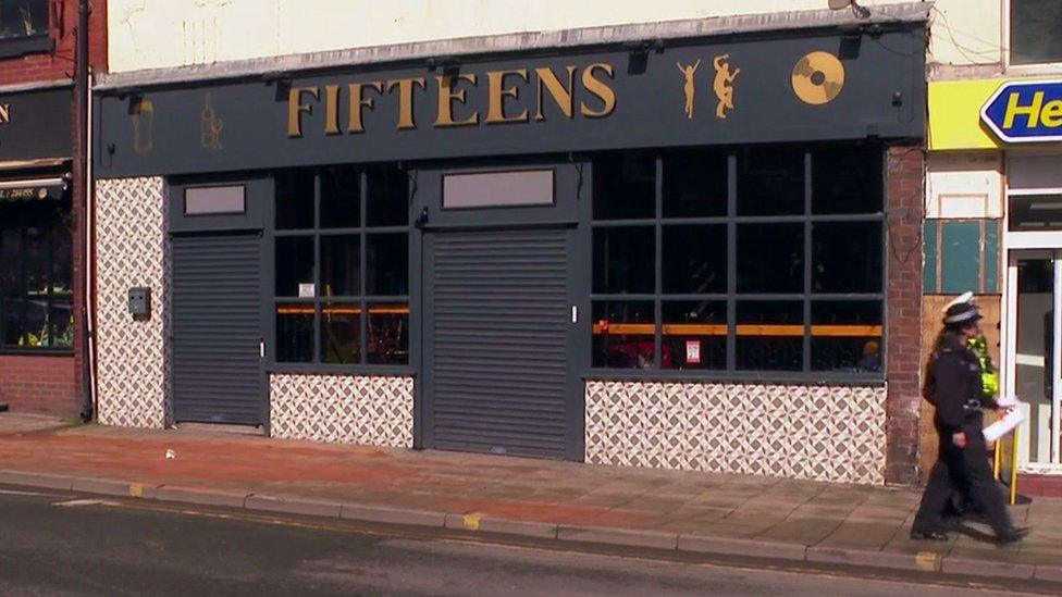 Fifteens bar