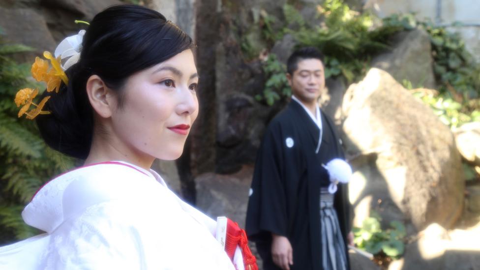 Hitomi and Takeshi at their wedding shoot